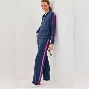 EUC Set Alwyn High Rise Pant  & Fenella Zip-Up Hoodie both size Large